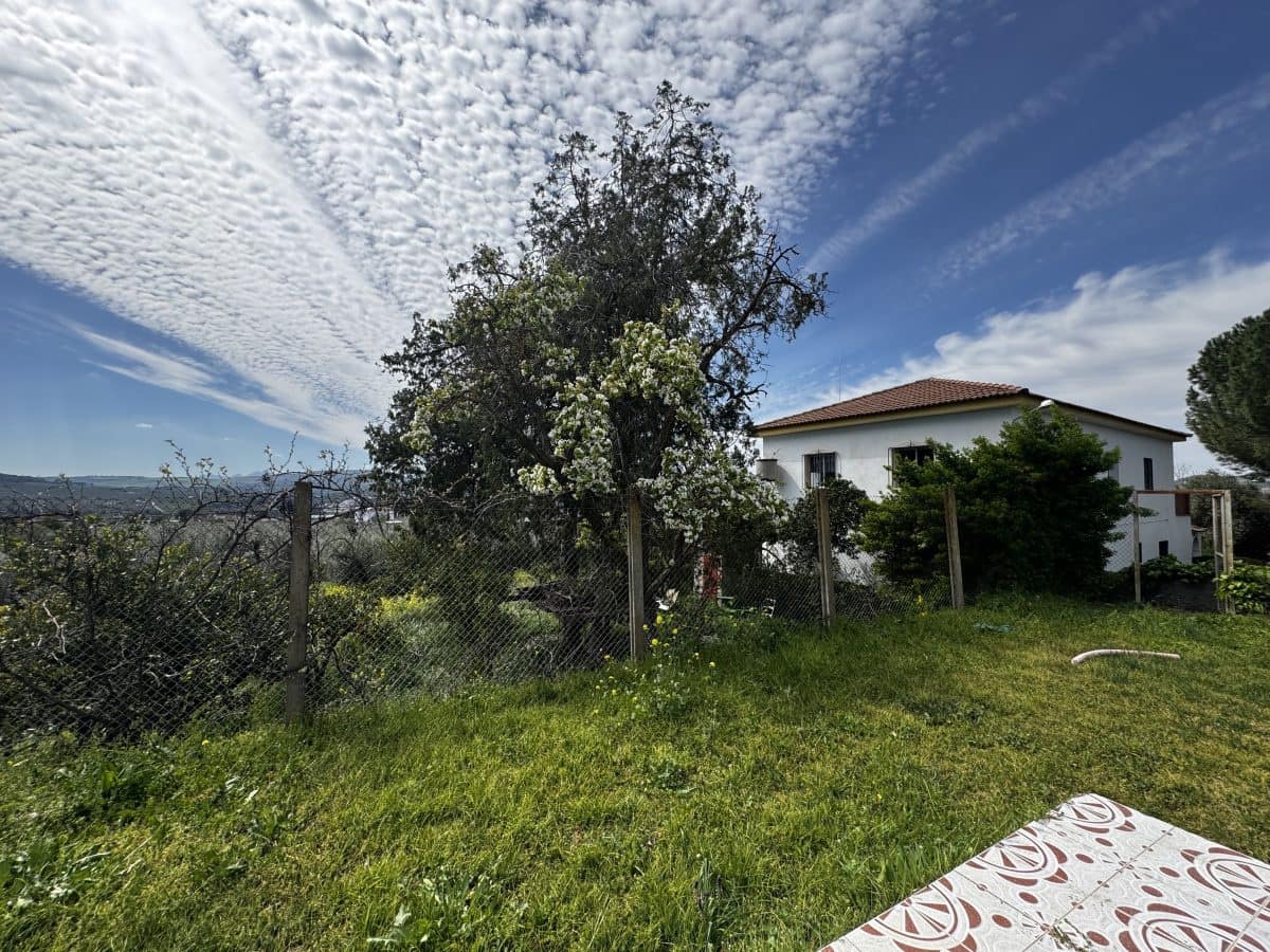 8 soveværelse Finca/Landehus til salg i Setenil de las Bodegas - € 435.000 (Ref: 9747270)