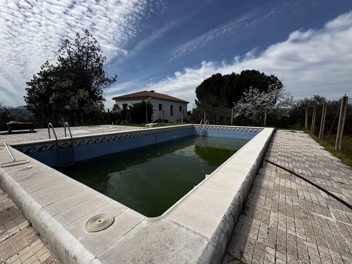 8 soveværelse Finca/Landehus til salg i Setenil de las Bodegas - € 435.000 (Ref: 9747270)