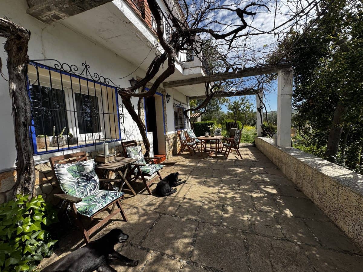 8 soveværelse Finca/Landehus til salg i Setenil de las Bodegas - € 435.000 (Ref: 9747270)