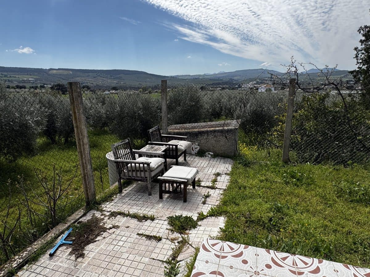 8 soveværelse Finca/Landehus til salg i Setenil de las Bodegas - € 435.000 (Ref: 9747270)