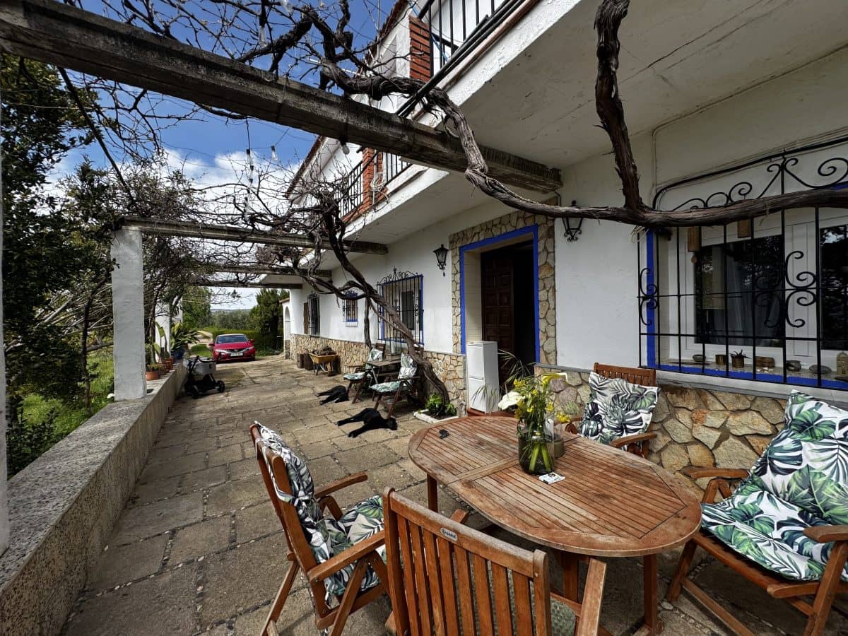 8 soveværelse Finca/Landehus til salg i Setenil de las Bodegas - € 435.000 (Ref: 9747270)