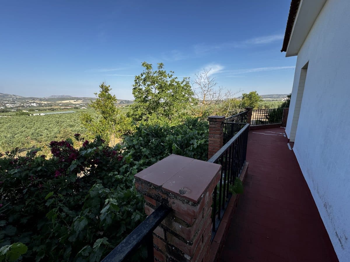 6 soveværelse Finca/Landehus til salg i Setenil de las Bodegas med swimmingpool garage - € 435.000 (Ref: 9747270)