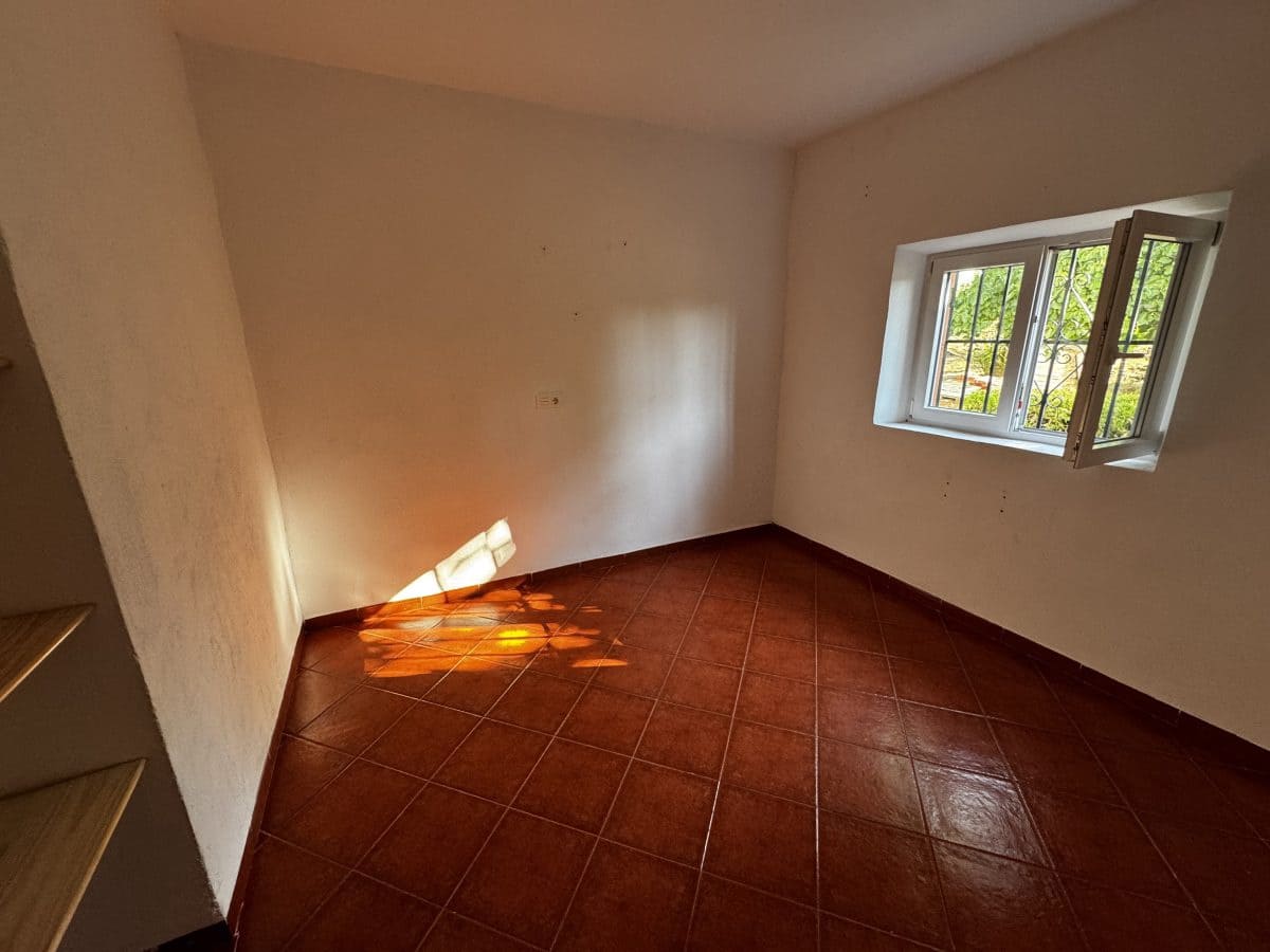 6 soveværelse Finca/Landehus til salg i Setenil de las Bodegas med swimmingpool garage - € 435.000 (Ref: 9747270)