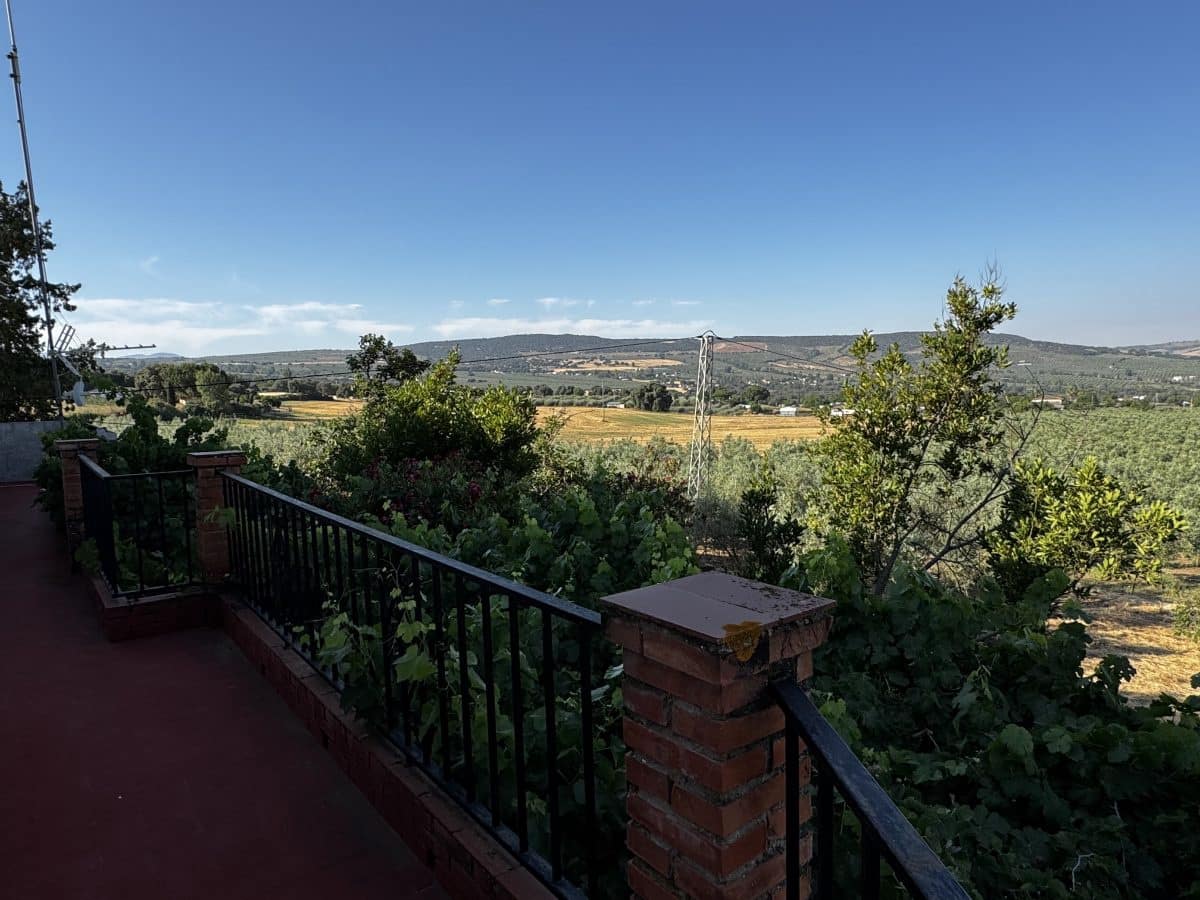6 soveværelse Finca/Landehus til salg i Setenil de las Bodegas med swimmingpool garage - € 435.000 (Ref: 9747270)