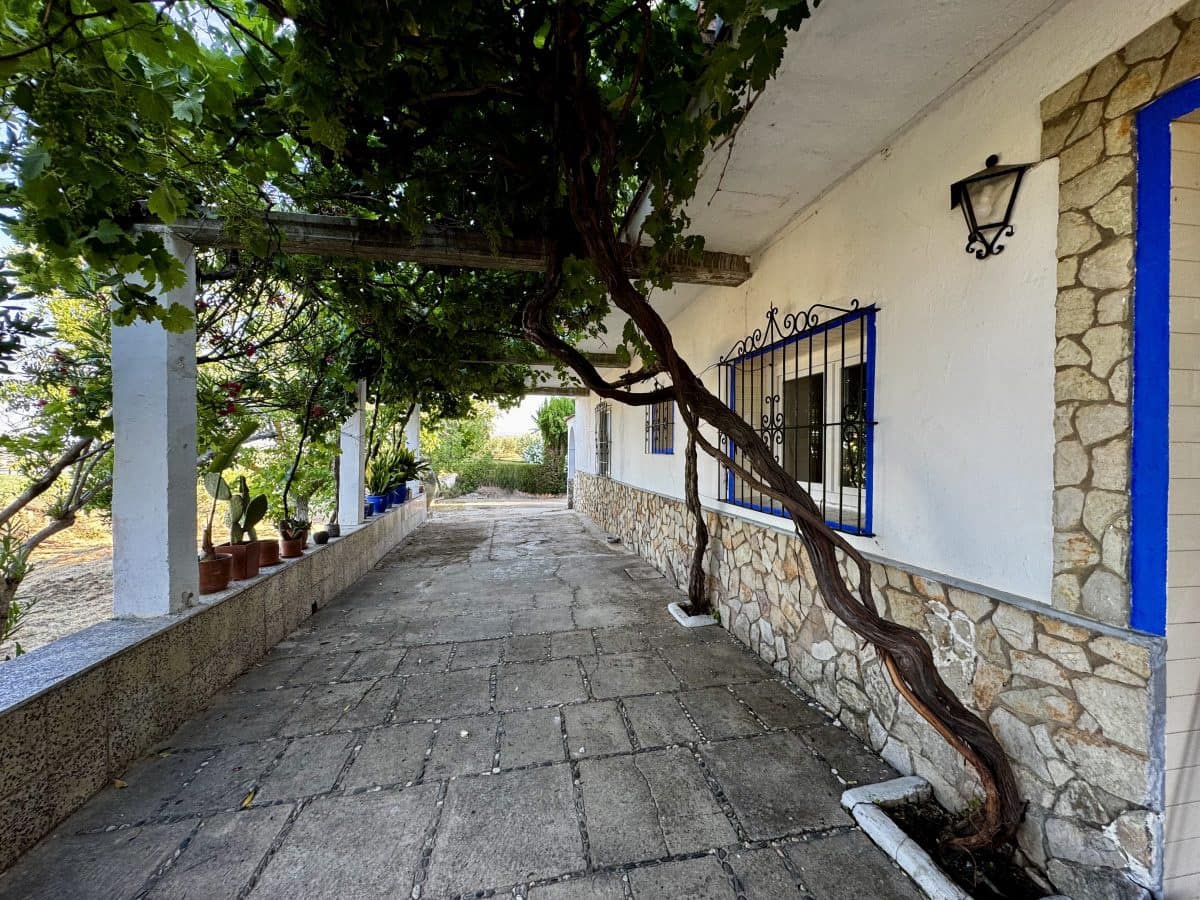 6 soveværelse Finca/Landehus til salg i Setenil de las Bodegas med swimmingpool garage - € 435.000 (Ref: 9747270)