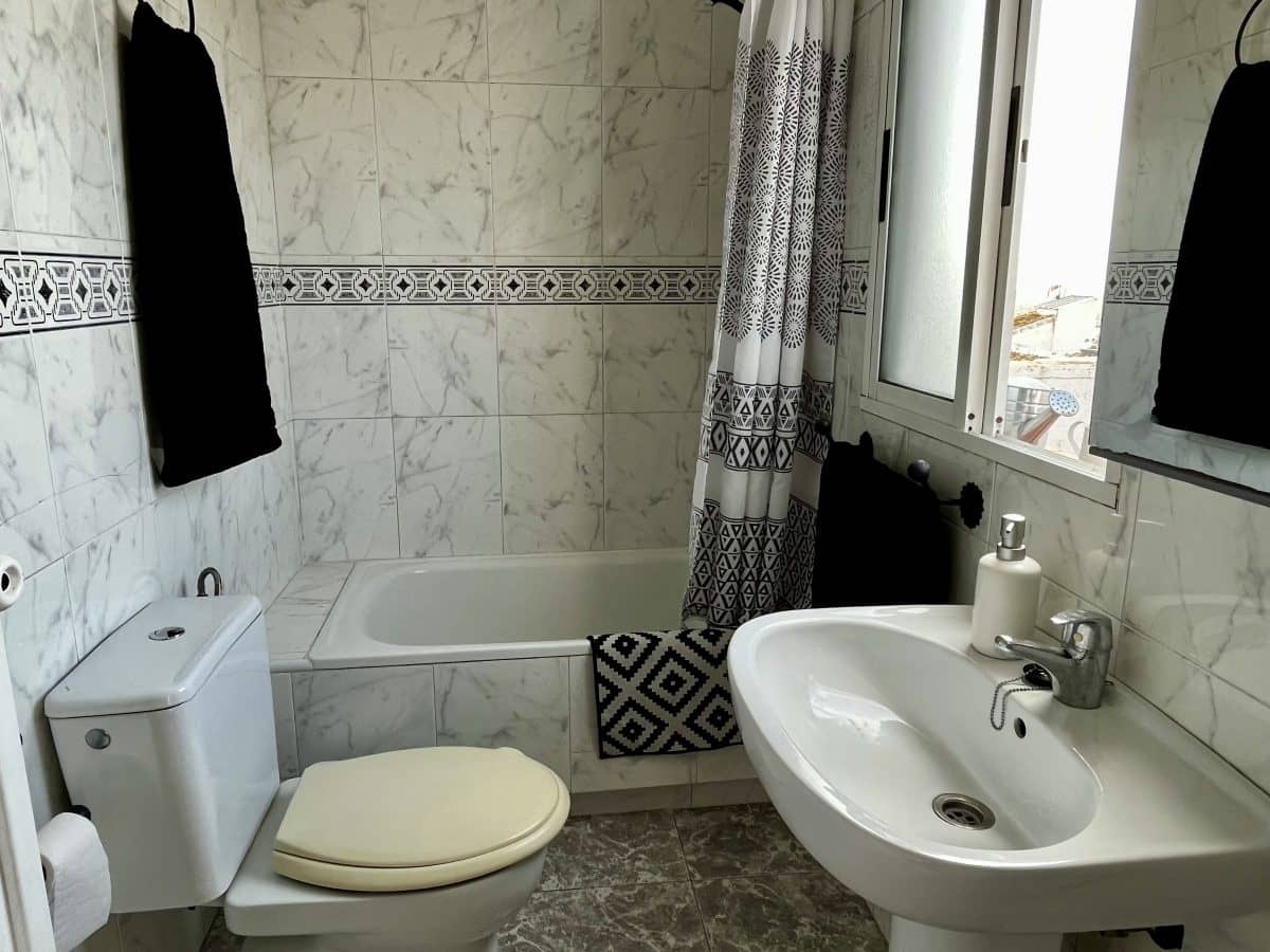 2 quarto Casa em Banda para venda em Olvera - 83 000 € (Ref: 9805396)