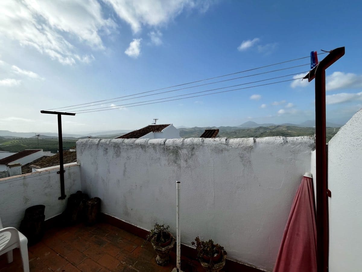 2 quarto Casa em Banda para venda em Olvera - 83 000 € (Ref: 9805396)