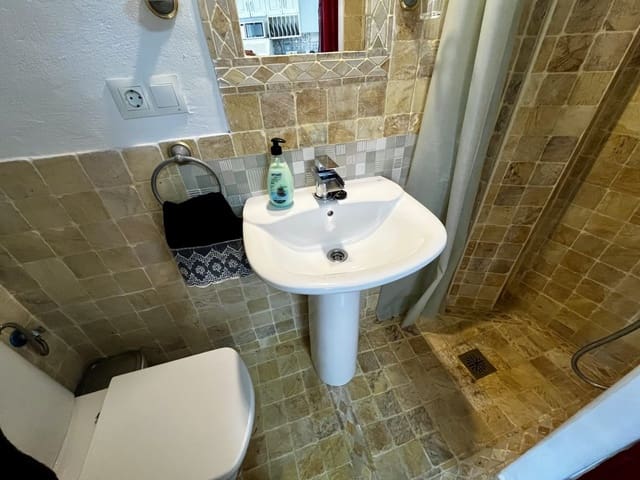 2 quarto Casa em Banda para venda em Olvera - 83 000 € (Ref: 9805396)