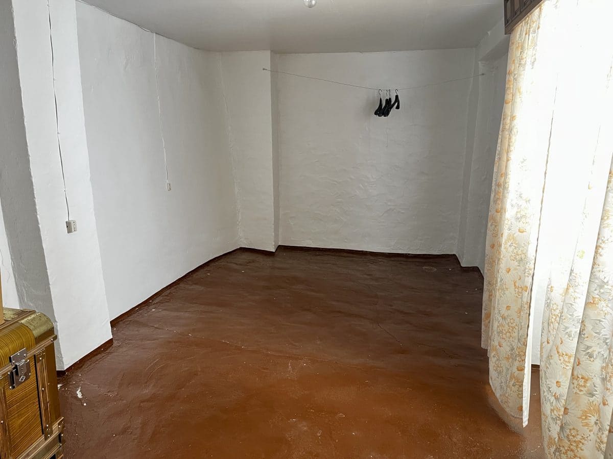 4 makuuhuone Omakotitalo myytävänä paikassa Olvera - 102 000 € (Ref: 9823855)