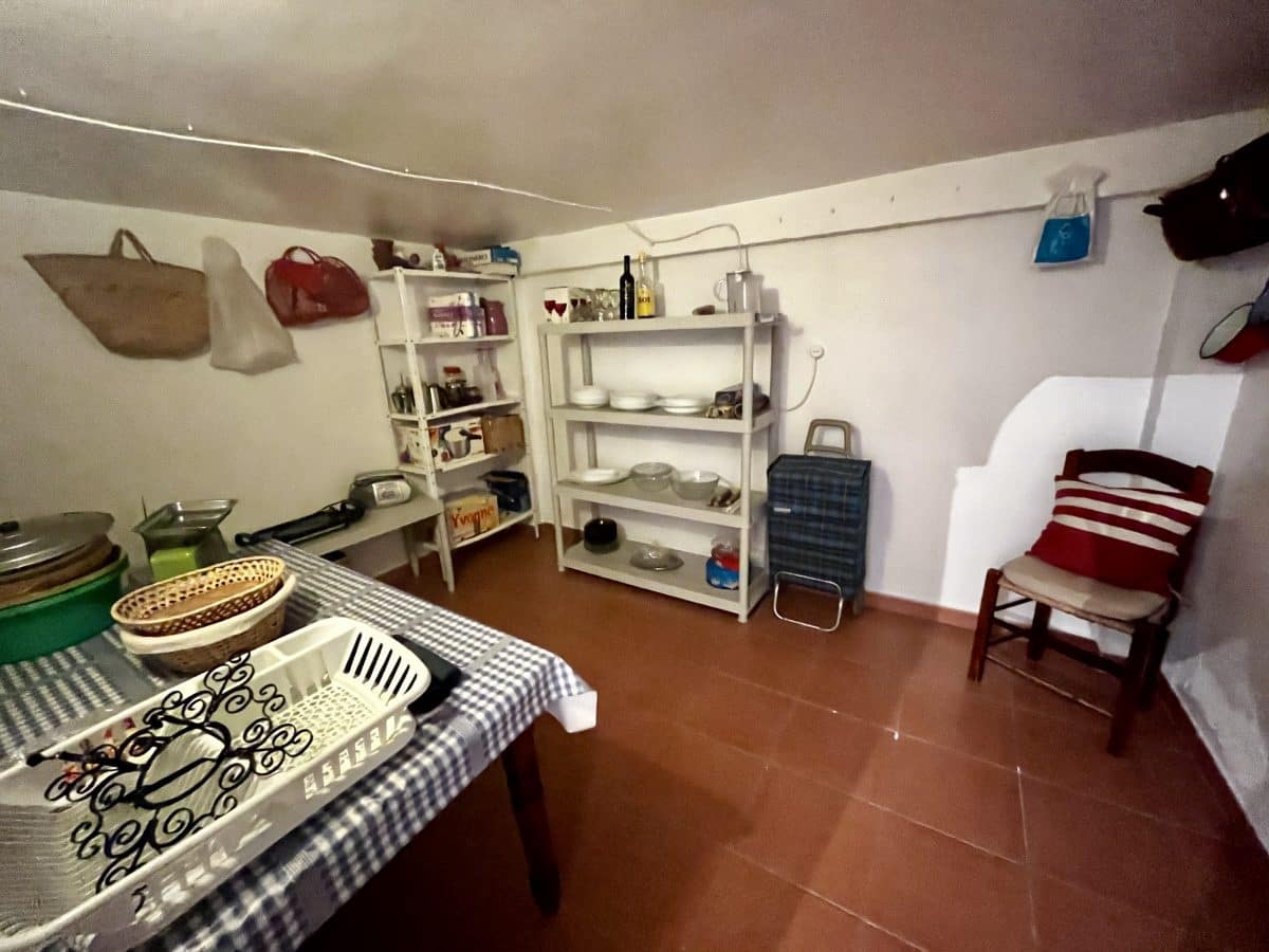 4 makuuhuone Omakotitalo myytävänä paikassa Olvera - 102 000 € (Ref: 9823855)