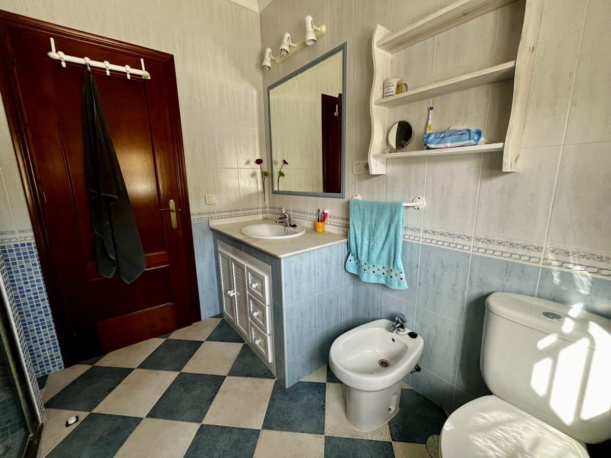 6 slaapkamer Finca/Landhuis te koop in Torre-Alhaquime met zwembad - € 750.000 (Ref: 9867651)
