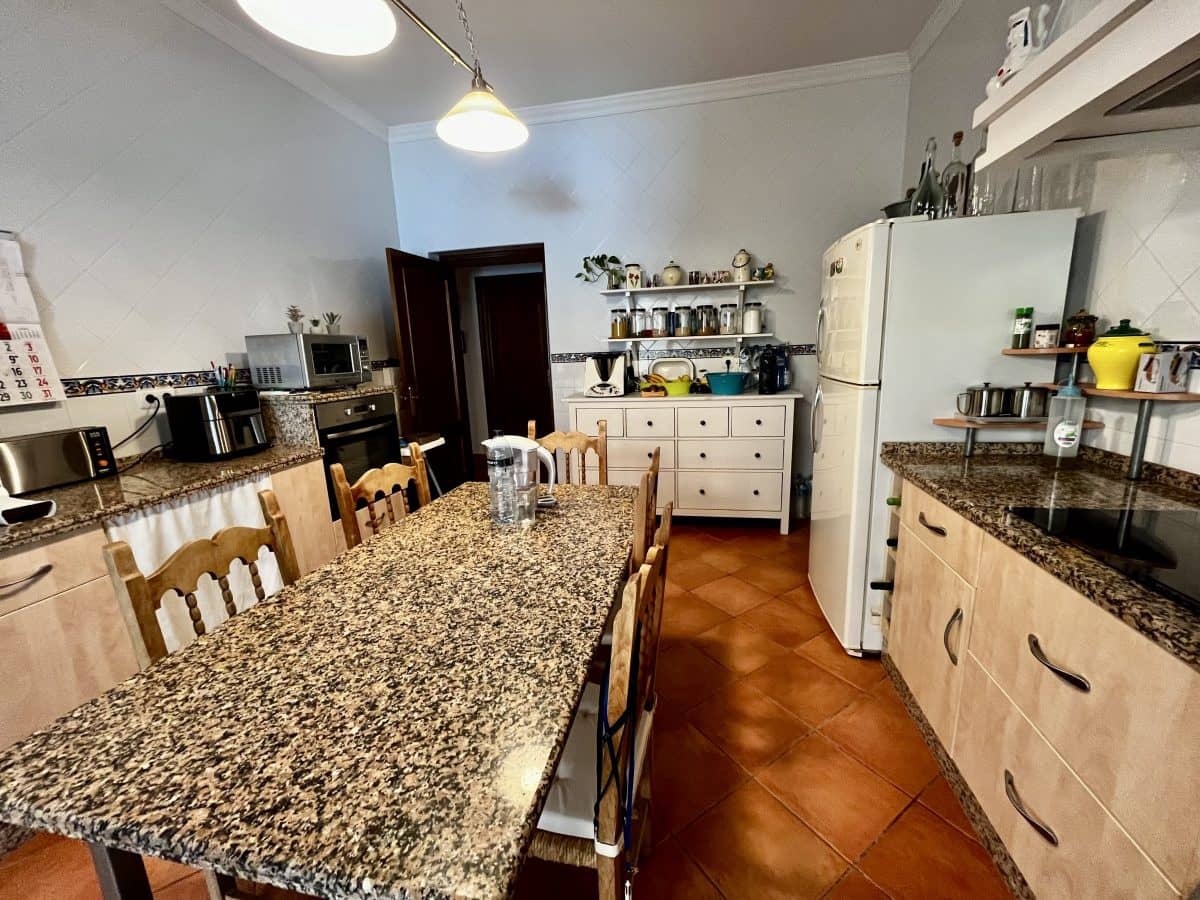 6 slaapkamer Finca/Landhuis te koop in Torre-Alhaquime met zwembad - € 750.000 (Ref: 9867651)