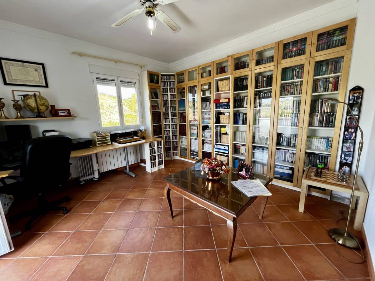 6 slaapkamer Finca/Landhuis te koop in Torre-Alhaquime met zwembad - € 750.000 (Ref: 9867651)
