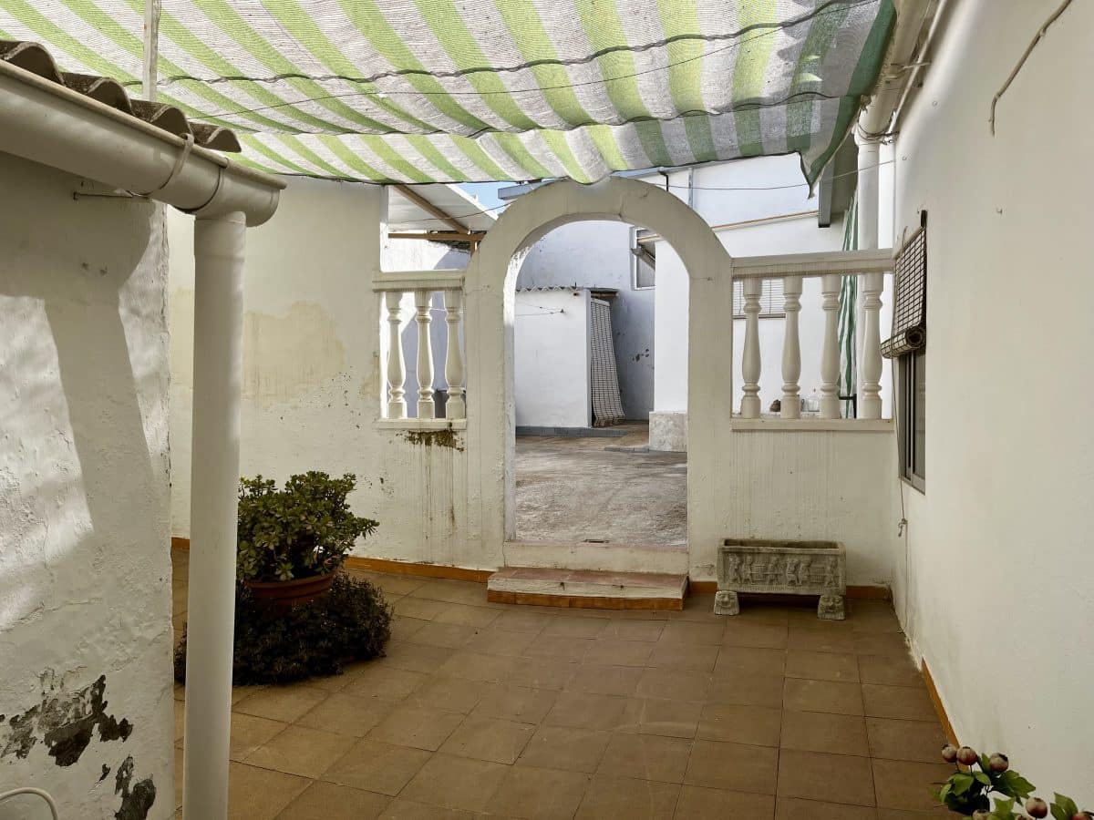 Casa de 4 habitaciones en Pruna en venta - 120.000 € (Ref: 9872346)