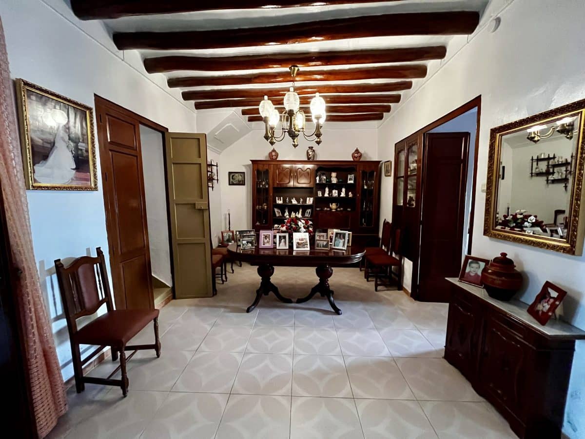 Casa de 4 habitaciones en Pruna en venta - 120.000 € (Ref: 9872346)