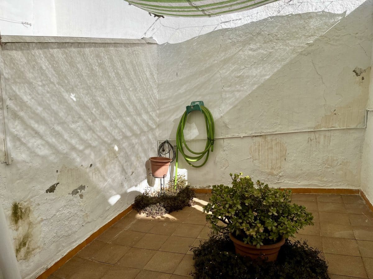 Casa de 4 habitaciones en Pruna en venta - 120.000 € (Ref: 9872346)