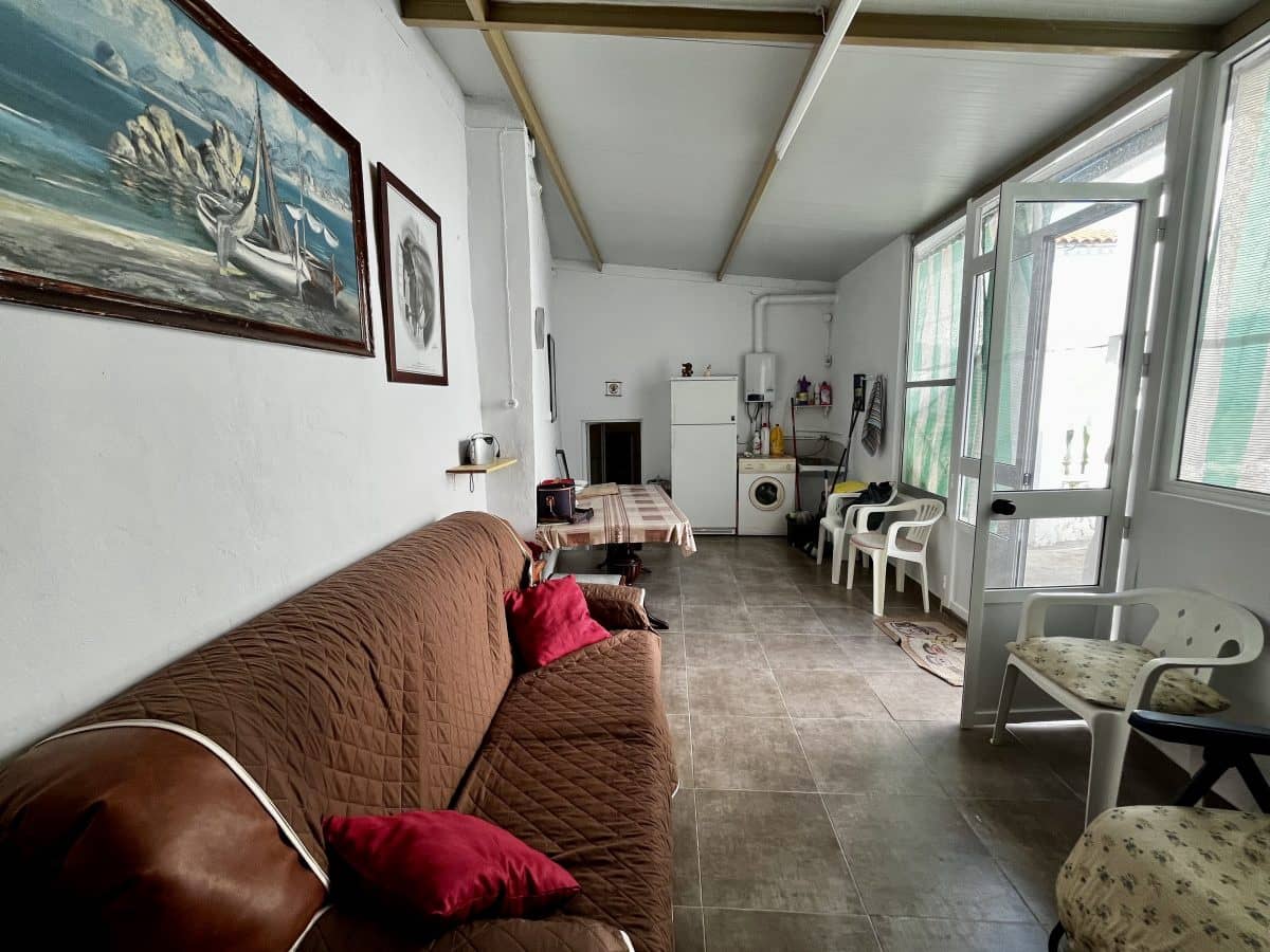Casa de 4 habitaciones en Pruna en venta - 120.000 € (Ref: 9872346)