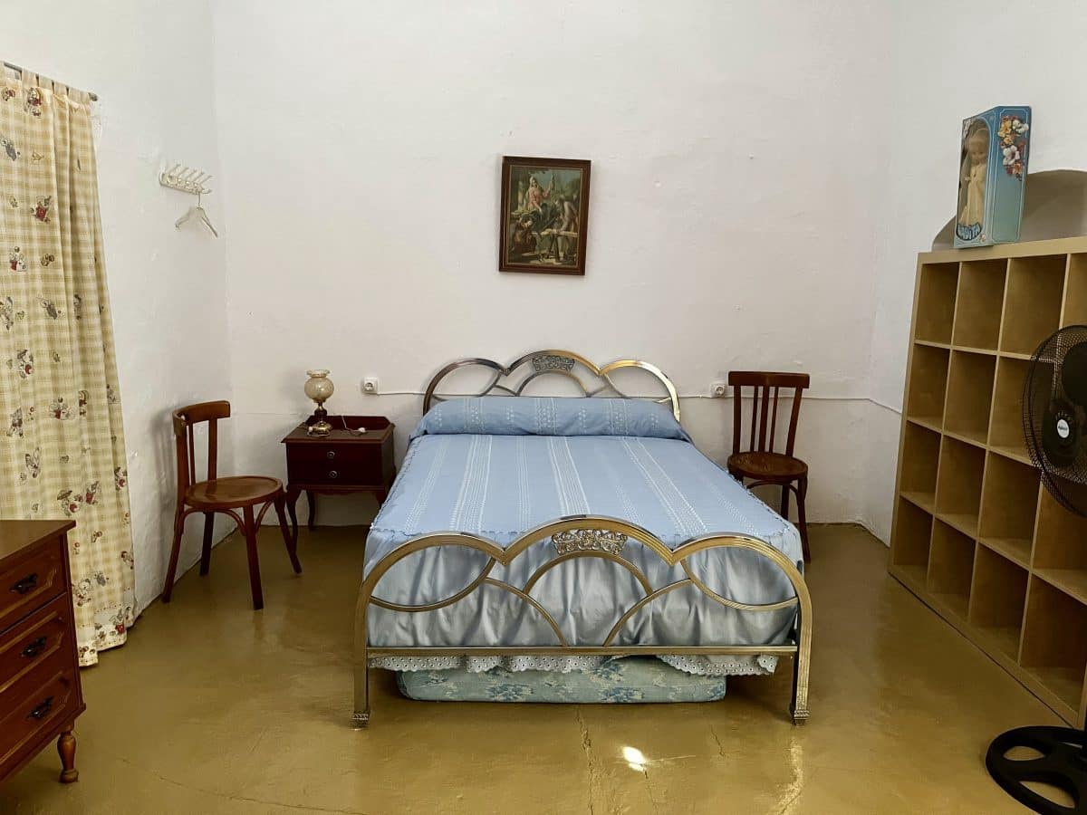 Casa de 4 habitaciones en Pruna en venta - 120.000 € (Ref: 9872346)