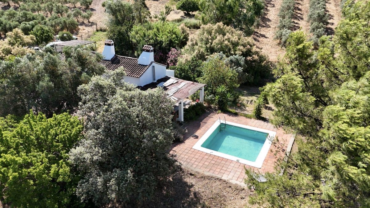 2 bedroom Finca/Country House for sale in Algodonales with pool garage - € 399,995 (Ref: 9905161)