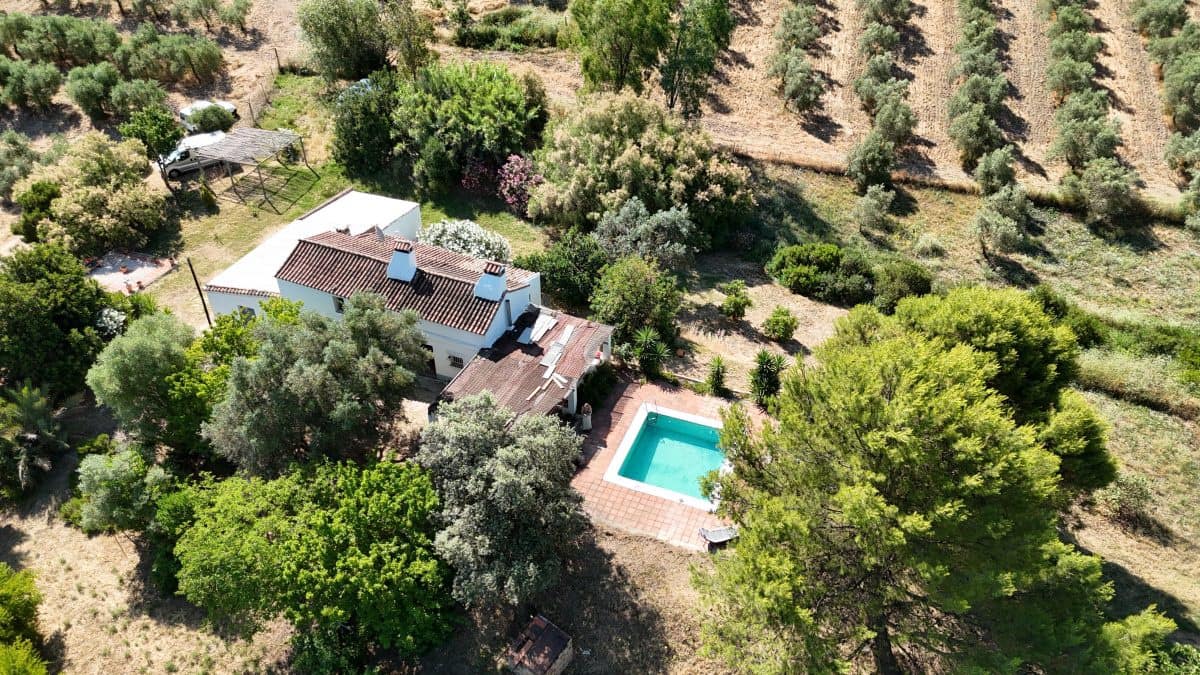 2 bedroom Finca/Country House for sale in Algodonales with pool garage - € 399,995 (Ref: 9905161)