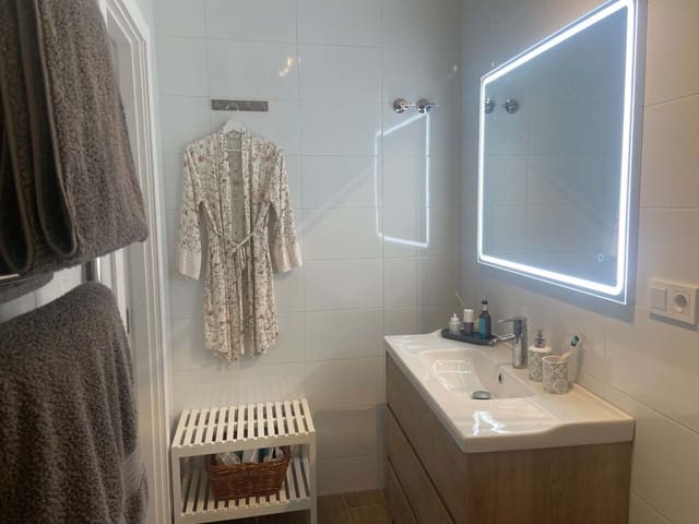 4 makuuhuone Omakotitalo myytävänä paikassa Olvera - 249 995 € (Ref: 9911813)