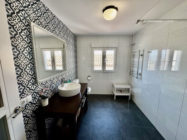 4 makuuhuone Omakotitalo myytävänä paikassa Olvera - 249 995 € (Ref: 9911813)