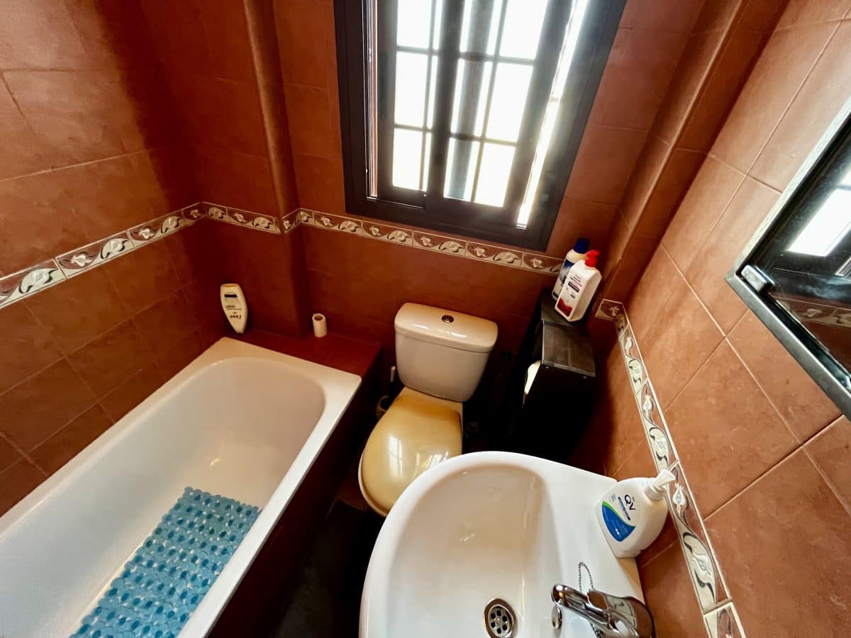 2 slaapkamer Huis te koop in Olvera - € 65.000 (Ref: 9935103)