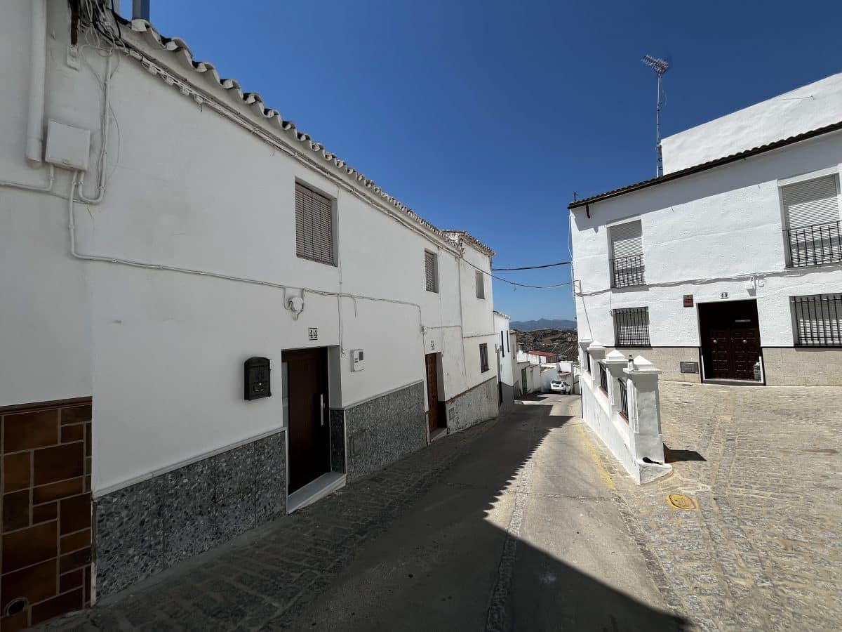 2 soverom Hus til salgs i Olvera - € 68 000 (Ref: 9935104)