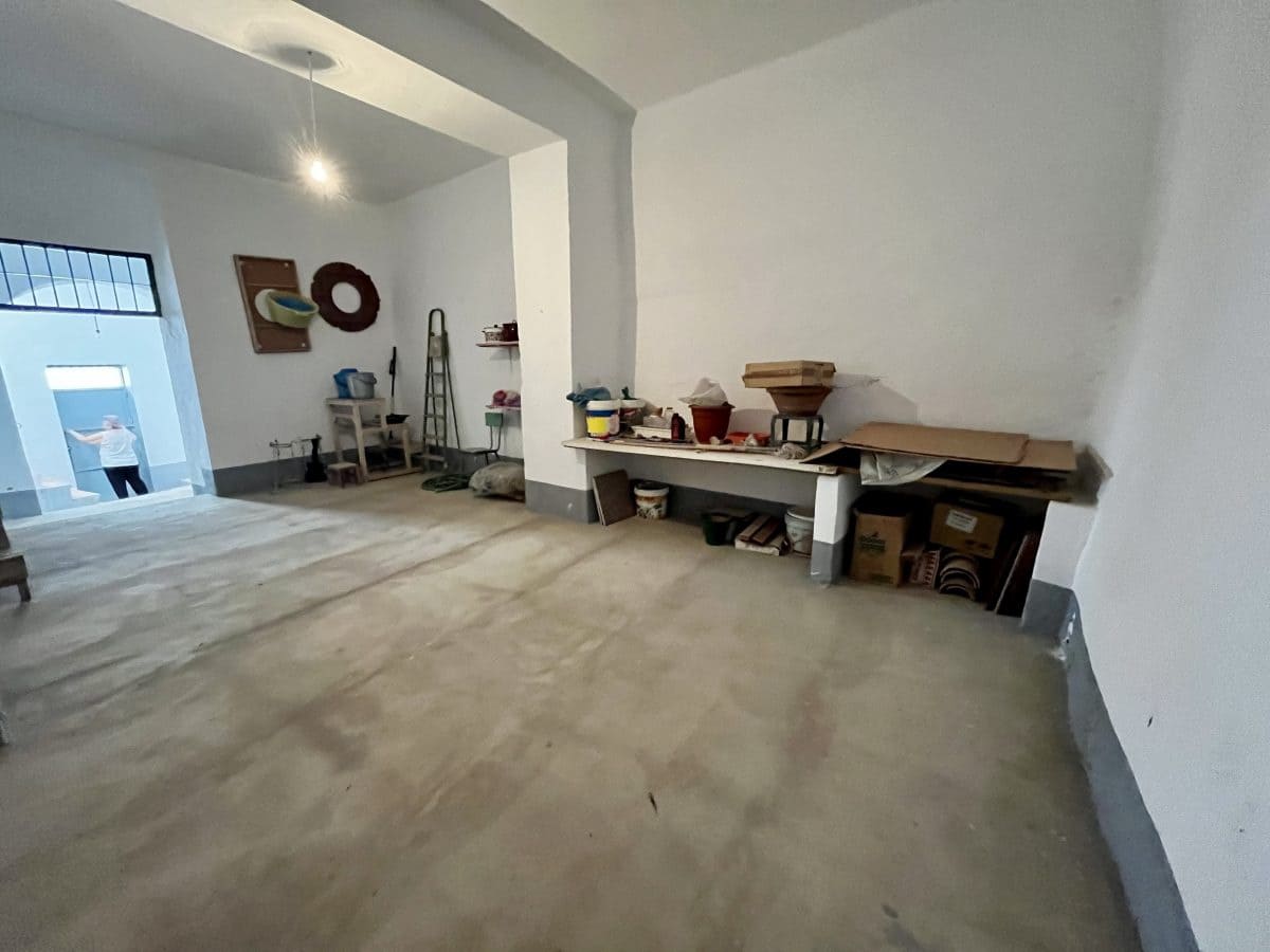4 bedroom Townhouse for sale in Olvera - € 160,000 (Ref: 9979266)