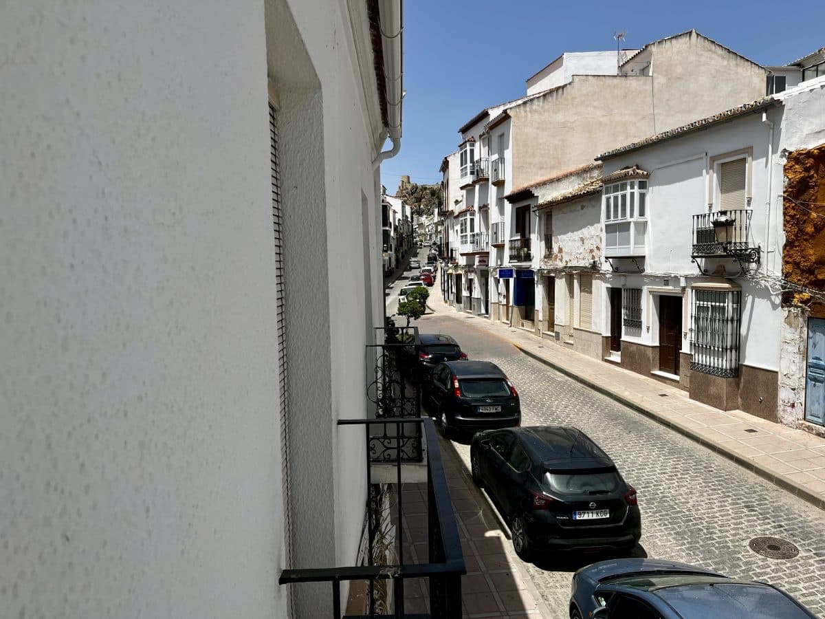 4 bedroom Townhouse for sale in Olvera - € 160,000 (Ref: 9979266)