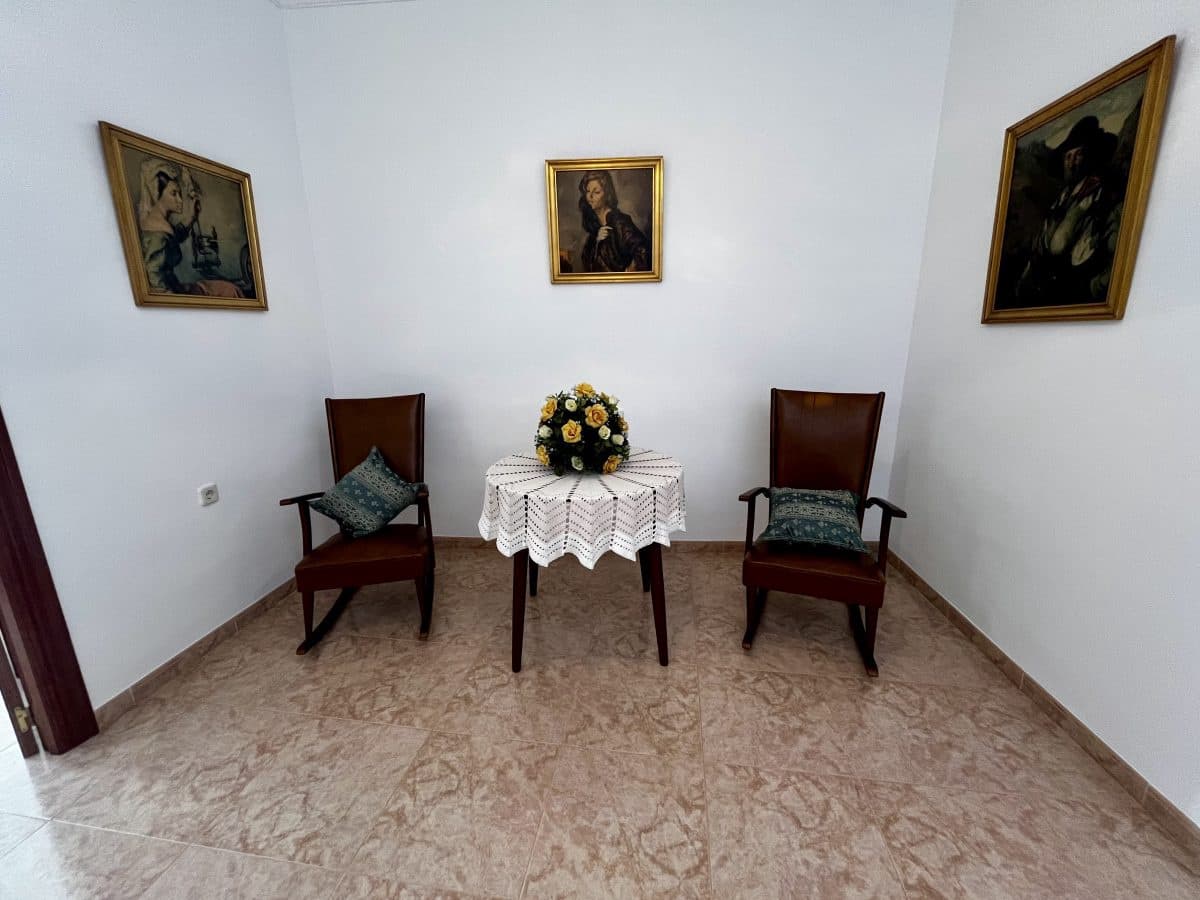 4 bedroom Townhouse for sale in Olvera - € 160,000 (Ref: 9979266)