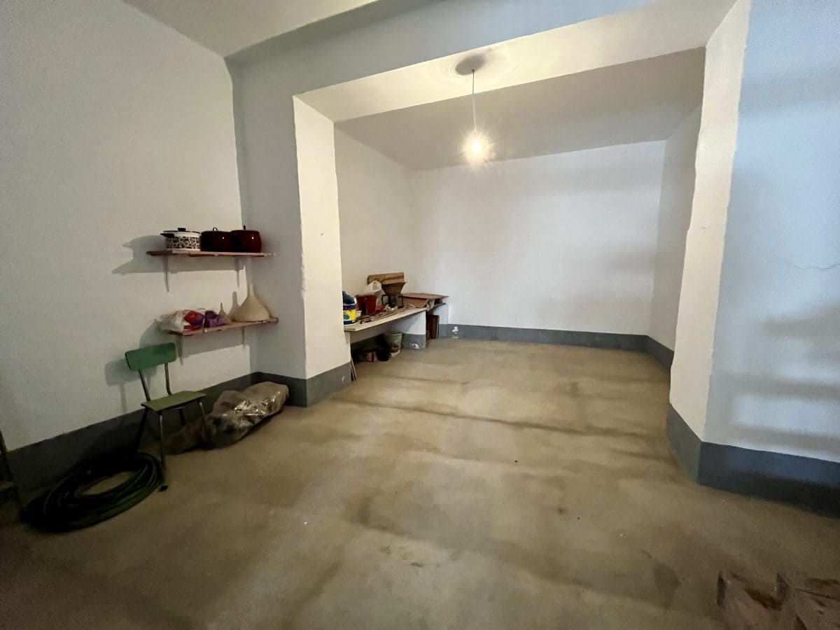 4 bedroom Townhouse for sale in Olvera - € 160,000 (Ref: 9979266)
