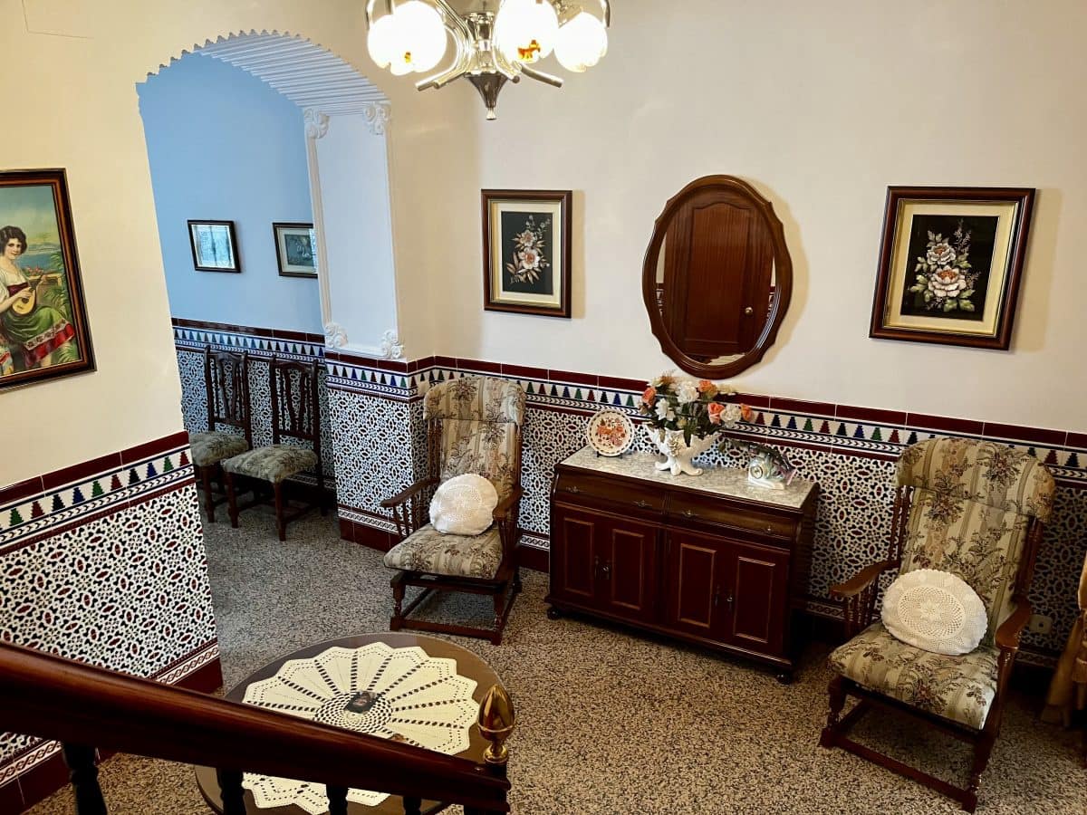 4 bedroom Townhouse for sale in Olvera - € 160,000 (Ref: 9979266)