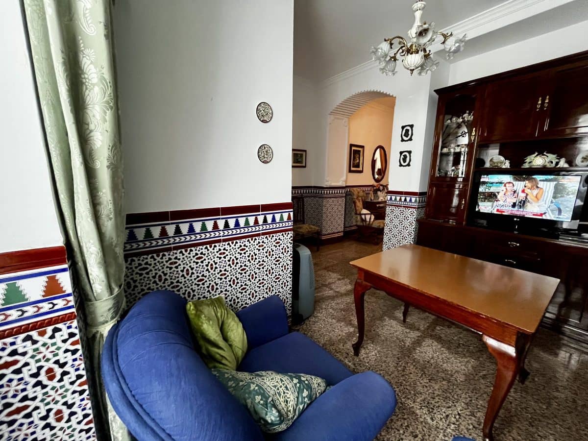 4 bedroom Townhouse for sale in Olvera - € 160,000 (Ref: 9979266)