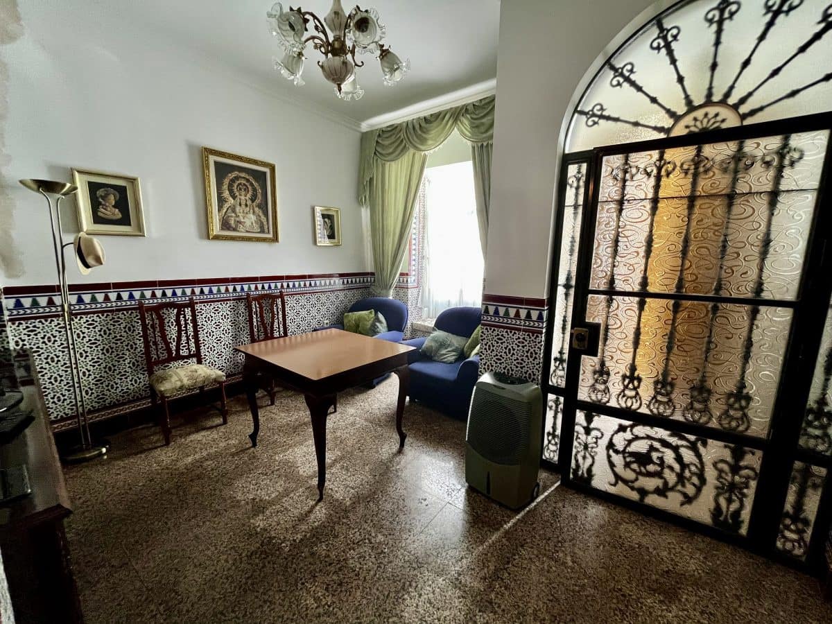 4 bedroom Townhouse for sale in Olvera - € 160,000 (Ref: 9979266)