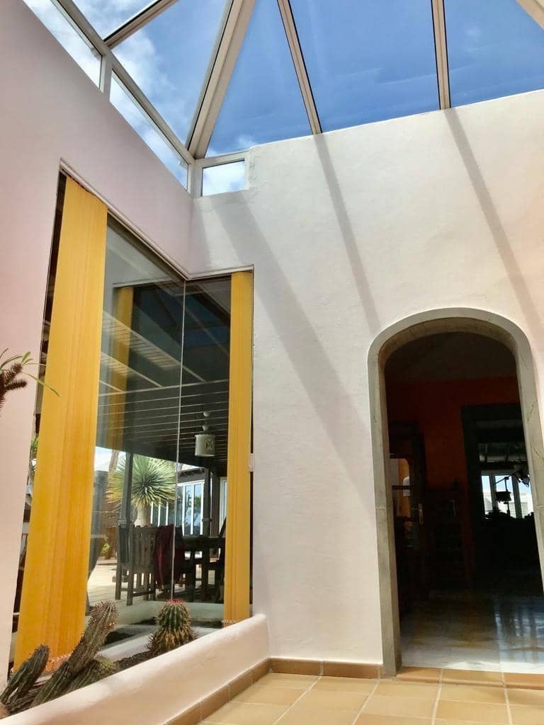 3 soveværelse Villa til salg i Playa Blanca med swimmingpool - € 699.000 (Ref: 7791274)