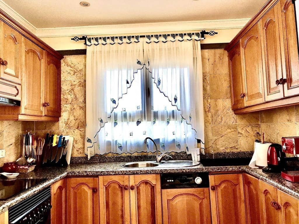 3 soveværelse Villa til salg i Playa Blanca med swimmingpool - € 699.000 (Ref: 7791274)