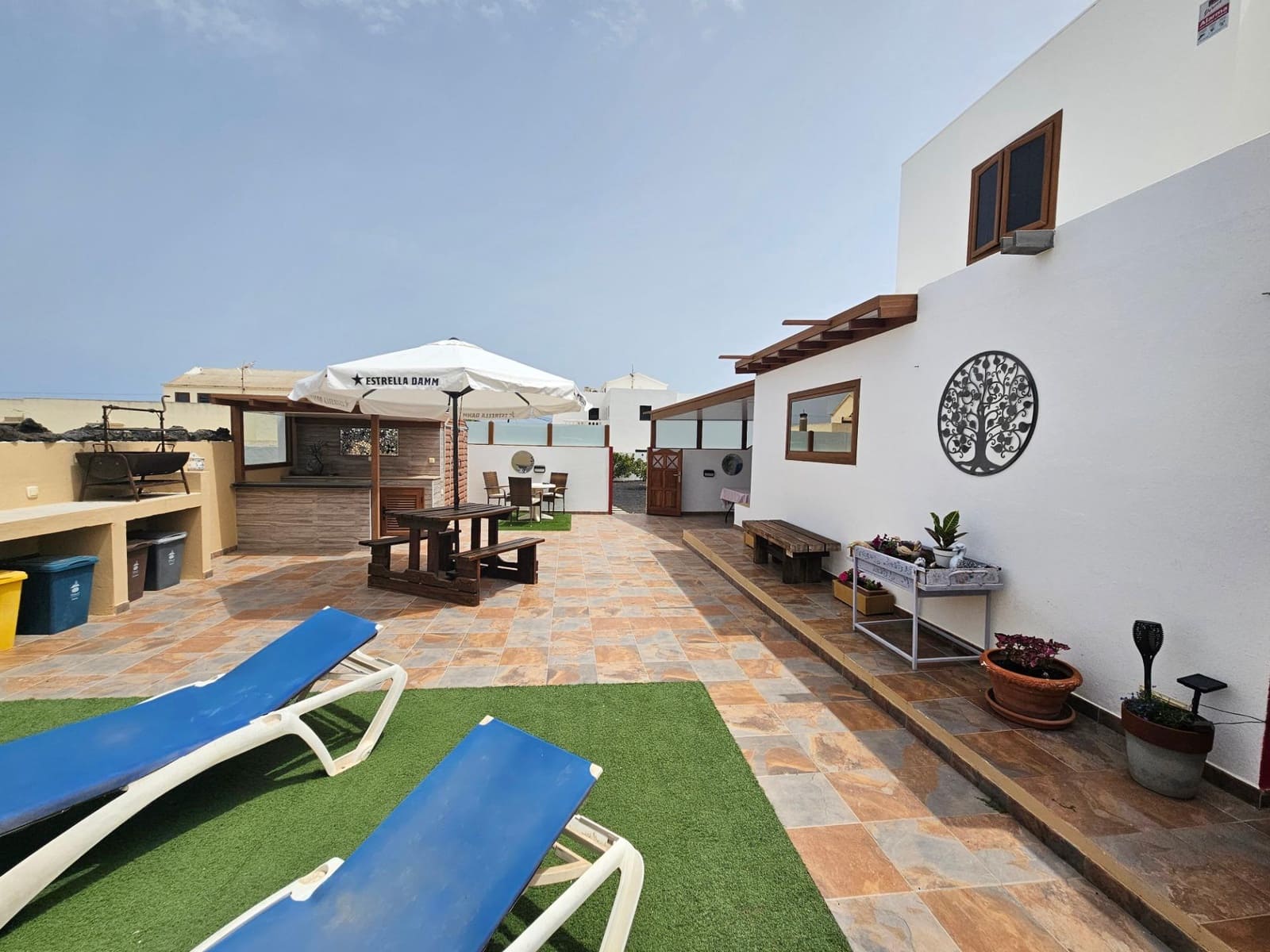 5 soveværelse Villa til salg i Tinajo - € 475.000 (Ref: 8445945)