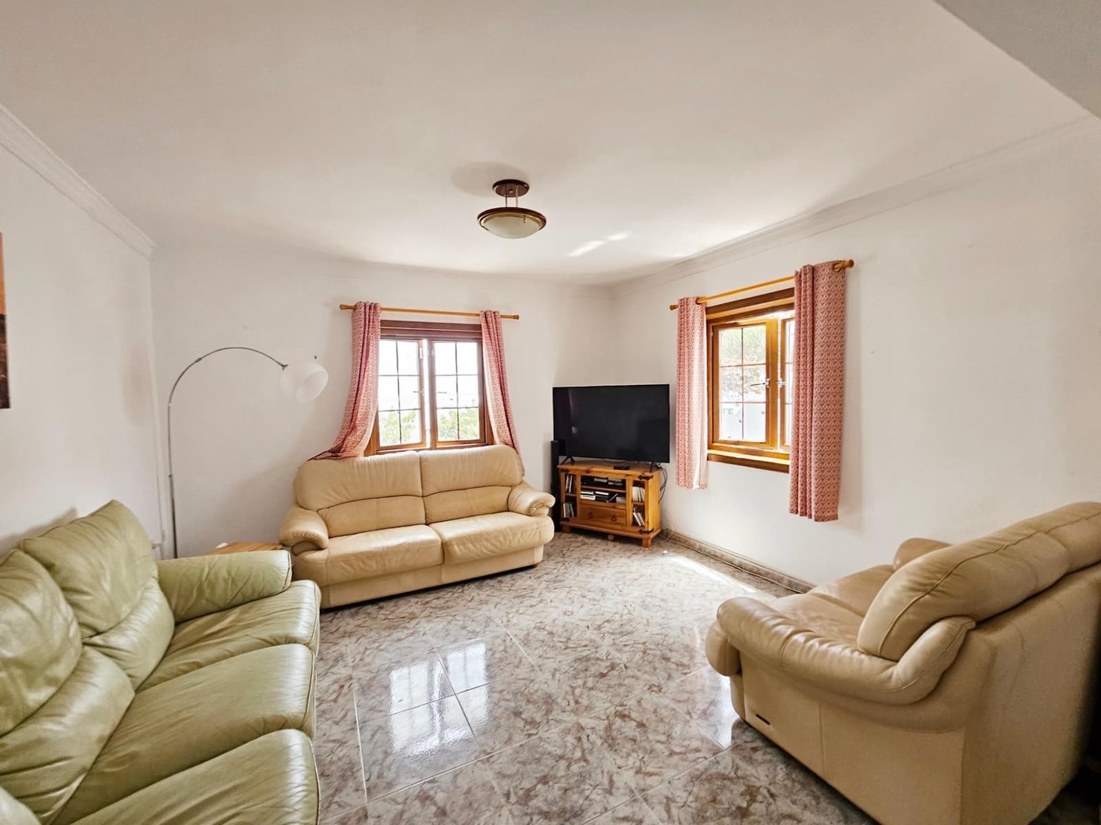 5 soveværelse Villa til salg i Tinajo - € 475.000 (Ref: 8445945)