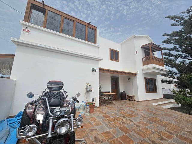 5 chambre Villa/Maison à vendre à Tinajo - 475 000 € (Ref: 8445945)