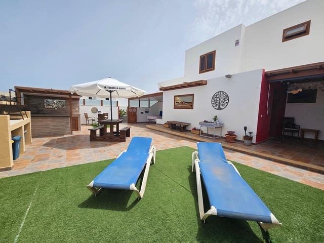 5 chambre Villa/Maison à vendre à Tinajo - 475 000 € (Ref: 8445945)