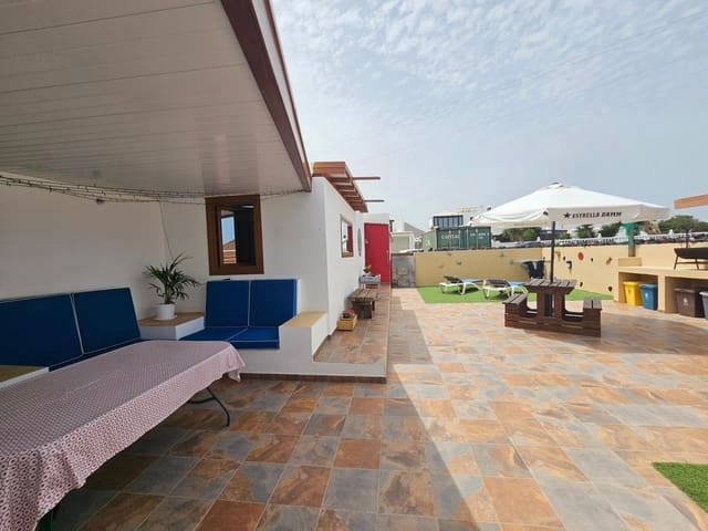 5 chambre Villa/Maison à vendre à Tinajo - 475 000 € (Ref: 8445945)