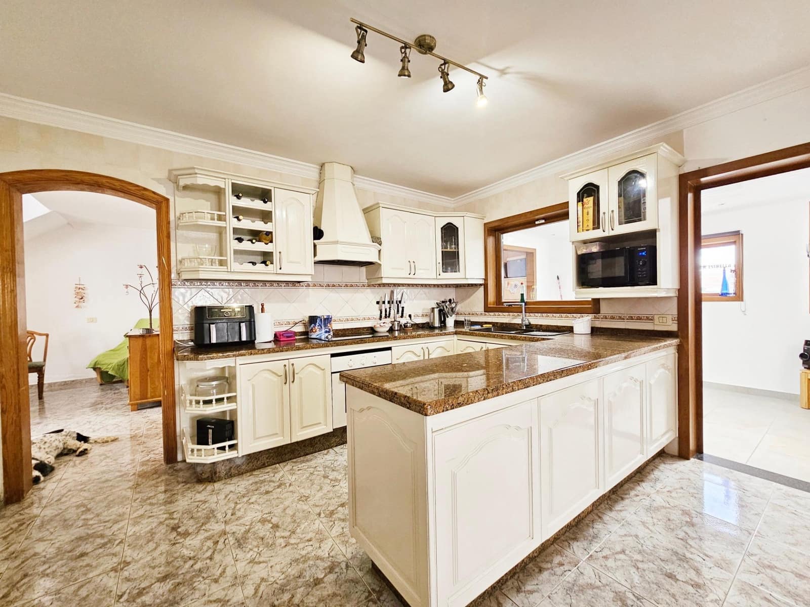 5 soveværelse Villa til salg i Tinajo - € 475.000 (Ref: 8445945)