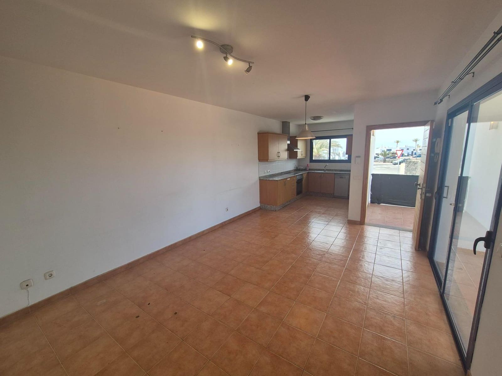 4 chambre Villa/Maison à vendre à Yaiza avec piscine - 475 000 € (Ref: 9062437)