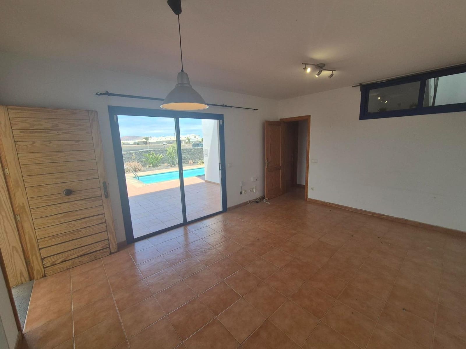 4 chambre Villa/Maison à vendre à Yaiza avec piscine - 475 000 € (Ref: 9062437)