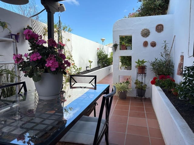 4 chambre Villa/Maison à vendre à Arrecife - 749 000 € (Ref: 9107142)