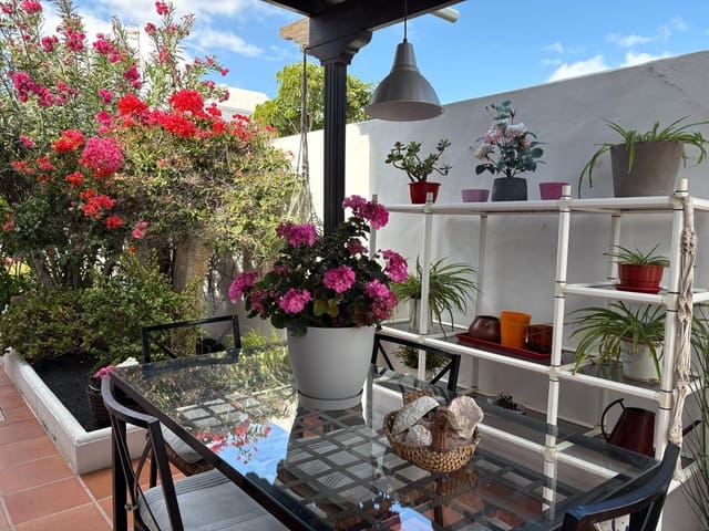 4 chambre Villa/Maison à vendre à Arrecife - 749 000 € (Ref: 9107142)