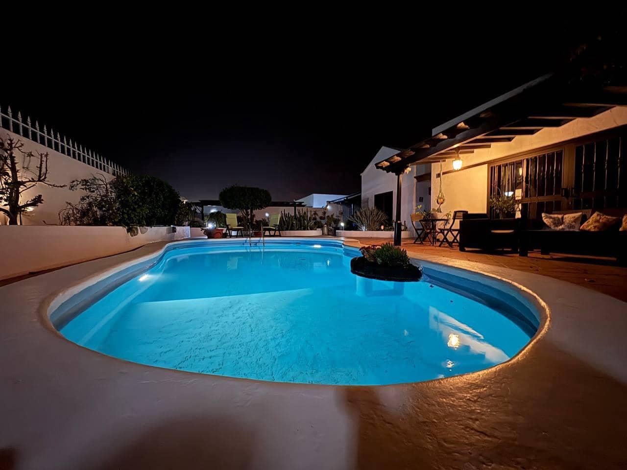 4 soveværelse Villa til salg i Arrecife - € 749.000 (Ref: 9107142)