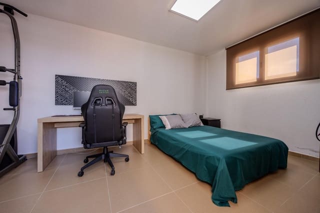 3 slaapkamer Villa te koop in Tías met garage - € 680.000 (Ref: 9108785)