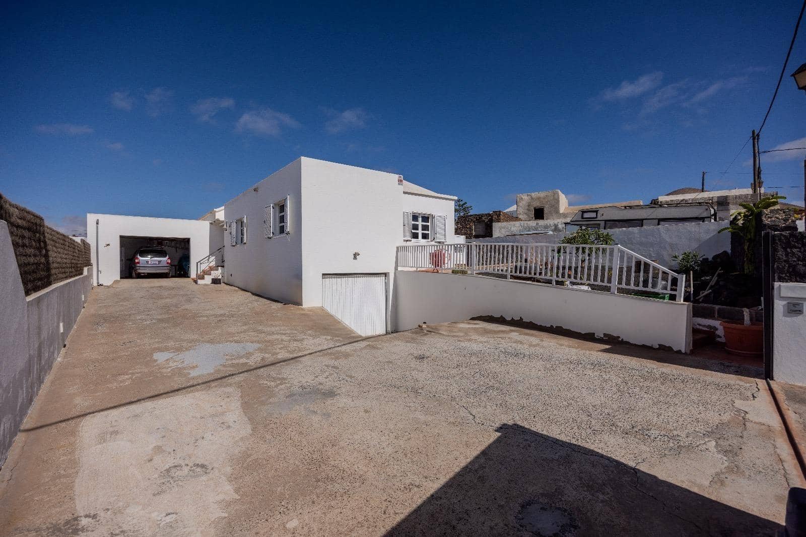 3 slaapkamer Villa te koop in Tias met garage - € 680.000 (Ref: 9108785)